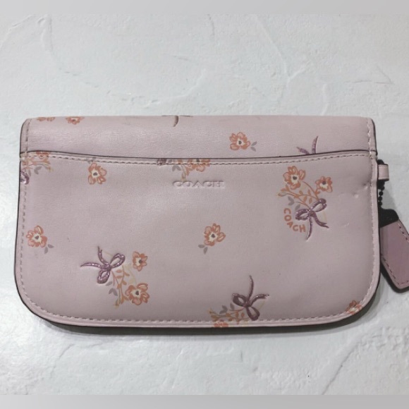 Coach 1941 Clutch with Floral Bow Print EUC - Picture 2 of 6
